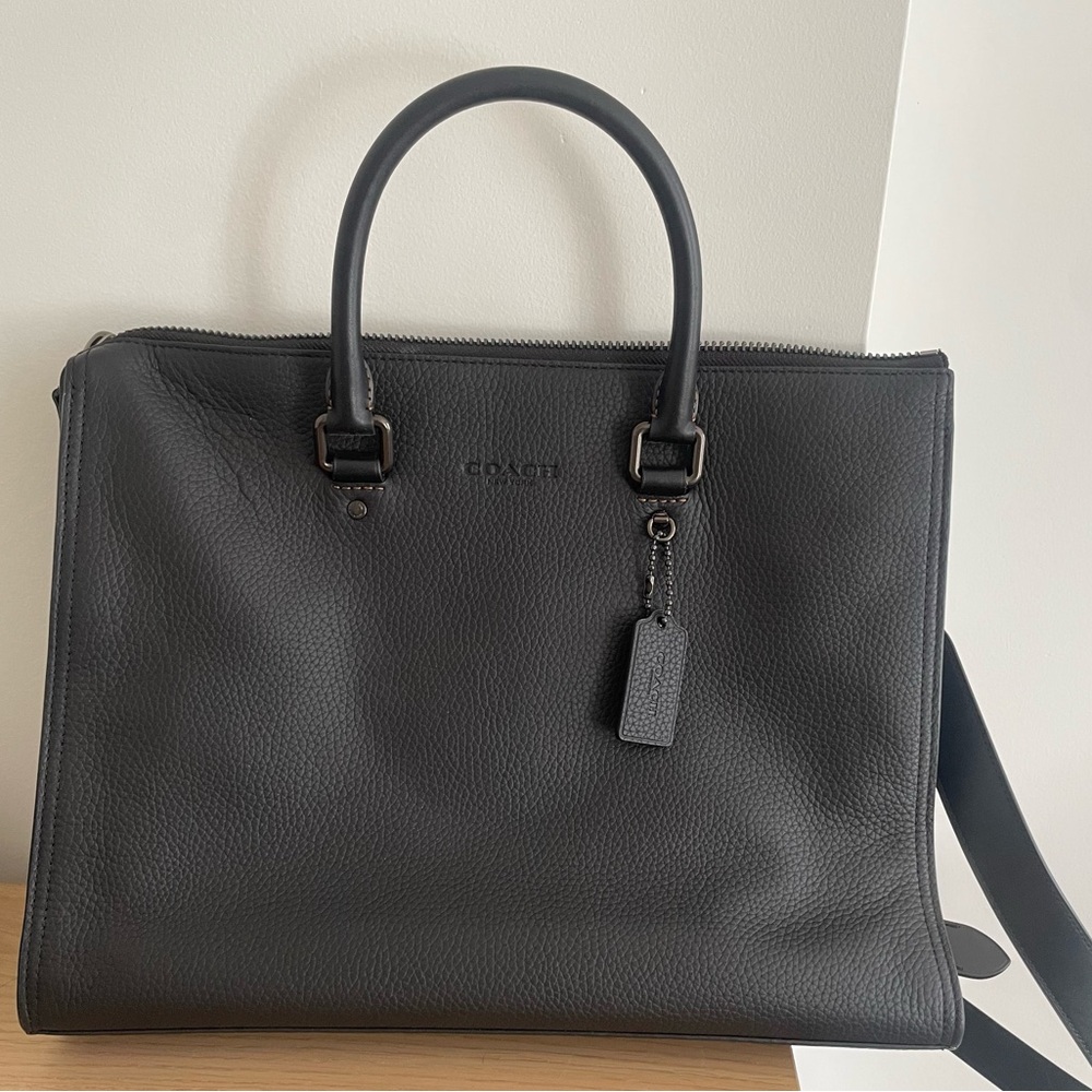 BRAND NEW, NEVER USED Coach Gotham Folio Bag.